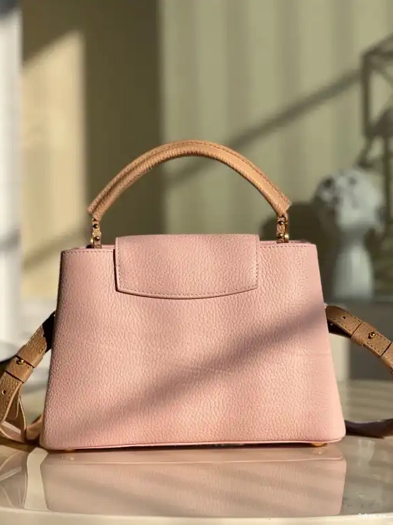 CAPUCINES BB VUITTON LOUIS 0327